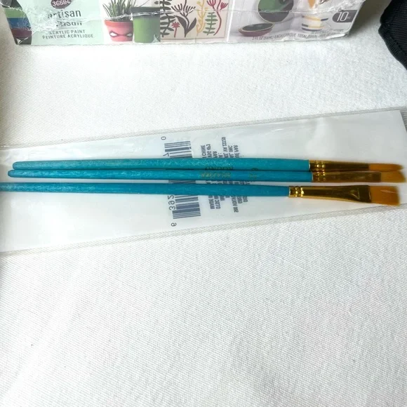 PLAID FOLK ART GIFT SET - Picture 10 of 14